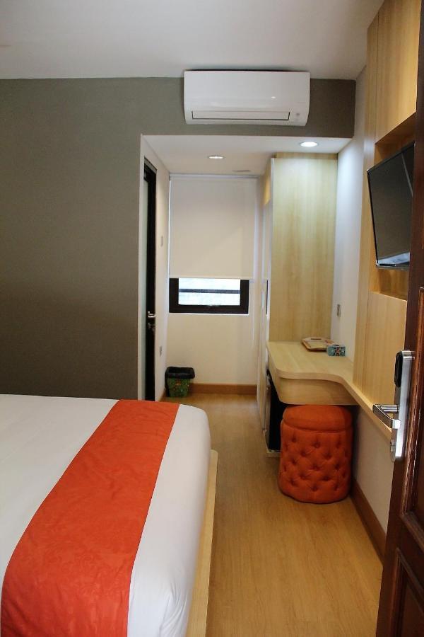 Motel The Nyaman Jakarta Exterior foto